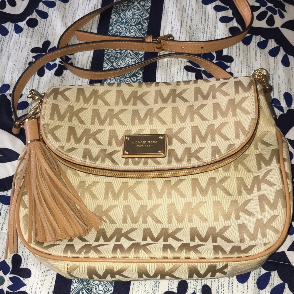 Michael Kors Large Bedford flap crossbody